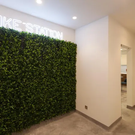 Flh Gloria 70 公寓 *